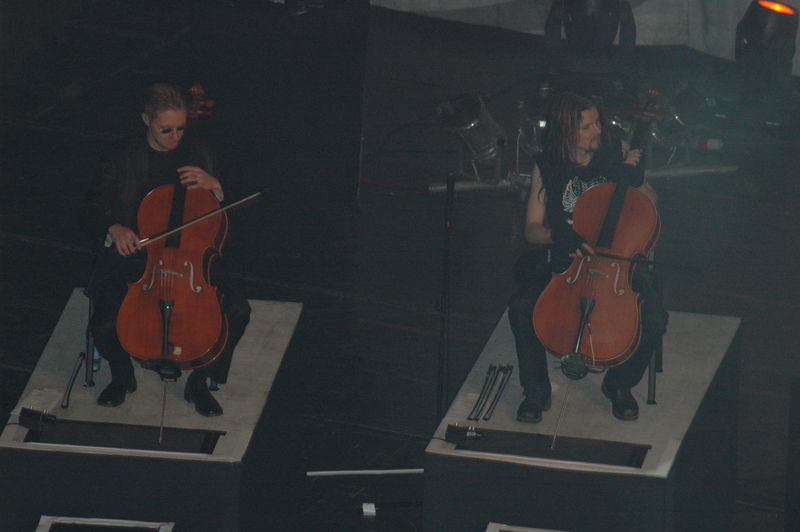 Фотографии -> Концерты ->  Apocalyptica в Music Hall (13 ноября 2005) -> Apocalyptica в Music Hall (13 ноября 2005) - 001