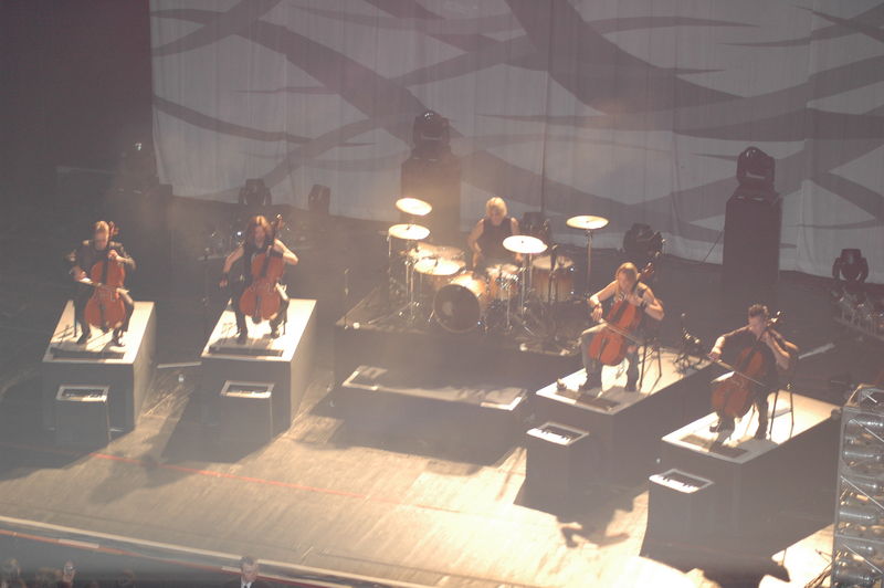 Фотографии -> Концерты ->  Apocalyptica в Music Hall (13 ноября 2005) -> Apocalyptica в Music Hall (13 ноября 2005) - 005