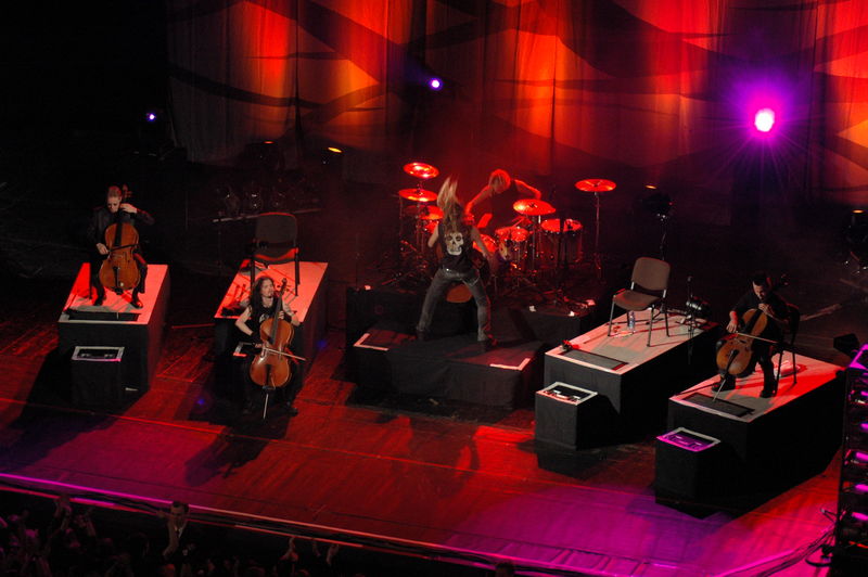 Фотографии -> Концерты ->  Apocalyptica в Music Hall (13 ноября 2005) -> Apocalyptica в Music Hall (13 ноября 2005) - 024