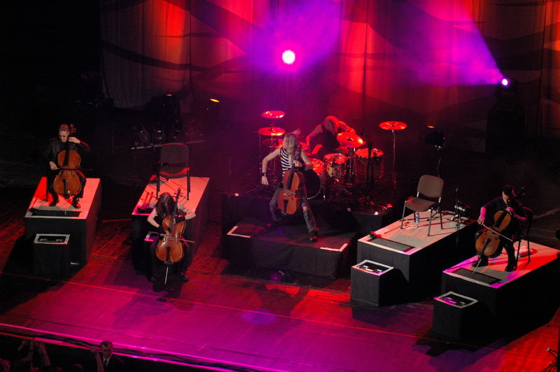 Фотографии -> Концерты ->  Apocalyptica в Music Hall (13 ноября 2005) -> Apocalyptica в Music Hall (13 ноября 2005) - 025