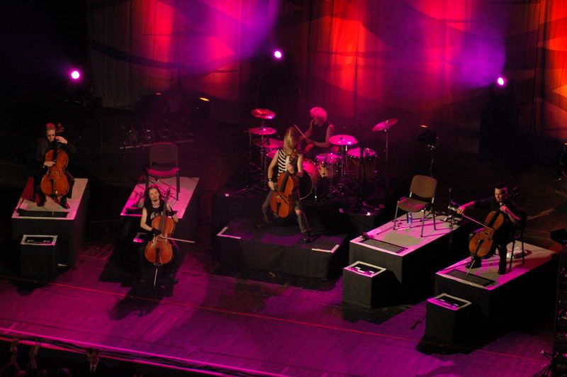 Фотографии -> Концерты ->  Apocalyptica в Music Hall (13 ноября 2005) -> Apocalyptica в Music Hall (13 ноября 2005) - 026