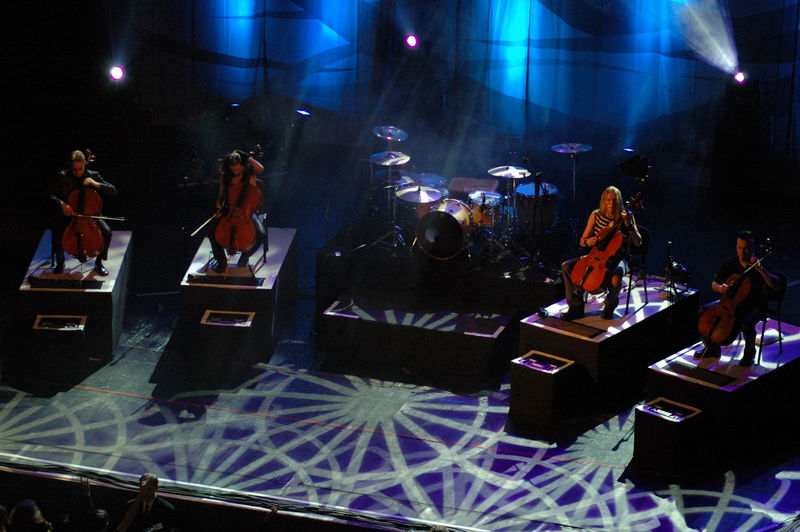 Фотографии -> Концерты ->  Apocalyptica в Music Hall (13 ноября 2005) -> Apocalyptica в Music Hall (13 ноября 2005) - 042