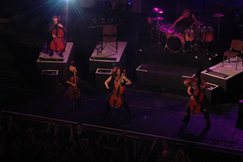 Фотографии -> Концерты ->  Apocalyptica в Music Hall (13 ноября 2005) -> Apocalyptica в Music Hall (13 ноября 2005) - 053