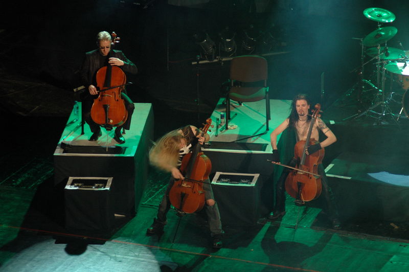 Фотографии -> Концерты ->  Apocalyptica в Music Hall (13 ноября 2005) -> Apocalyptica в Music Hall (13 ноября 2005) - 060