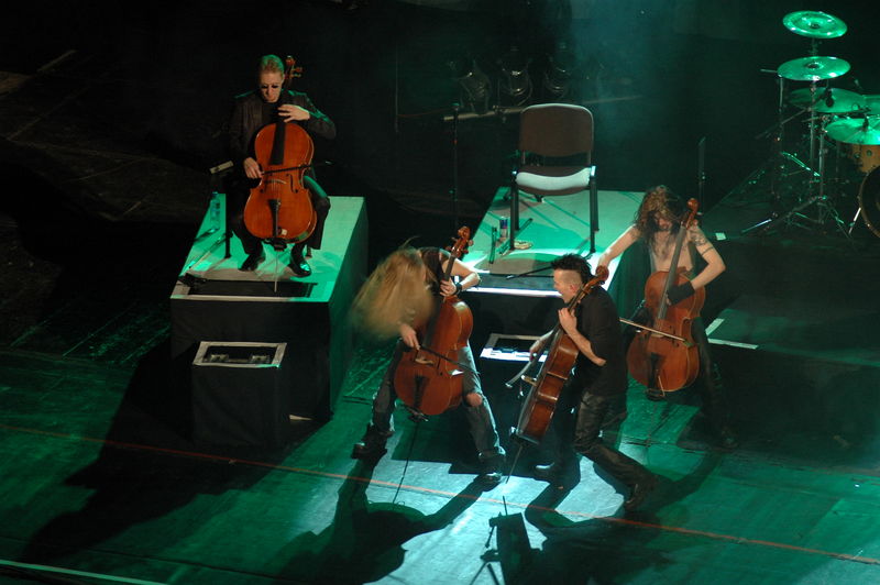 Фотографии -> Концерты ->  Apocalyptica в Music Hall (13 ноября 2005) -> Apocalyptica в Music Hall (13 ноября 2005) - 061