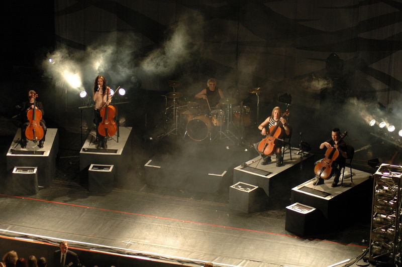 Фотографии -> Концерты ->  Apocalyptica в Music Hall (13 ноября 2005) -> Apocalyptica в Music Hall (13 ноября 2005) - 070