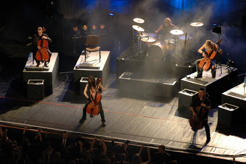 Фотографии -> Концерты ->  Apocalyptica в Music Hall (13 ноября 2005) -> Apocalyptica в Music Hall (13 ноября 2005) - 077