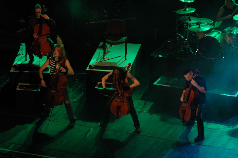 Фотографии -> Концерты ->  Apocalyptica в Music Hall (13 ноября 2005) -> Apocalyptica в Music Hall (13 ноября 2005) - 093