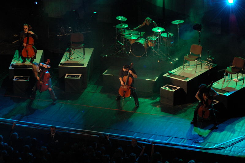 Фотографии -> Концерты ->  Apocalyptica в Music Hall (13 ноября 2005) -> Apocalyptica в Music Hall (13 ноября 2005) - 094