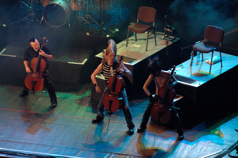 Фотографии -> Концерты ->  Apocalyptica в Music Hall (13 ноября 2005) -> Apocalyptica в Music Hall (13 ноября 2005) - 096