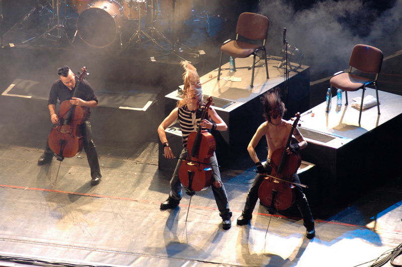 Фотографии -> Концерты ->  Apocalyptica в Music Hall (13 ноября 2005) -> Apocalyptica в Music Hall (13 ноября 2005) - 097
