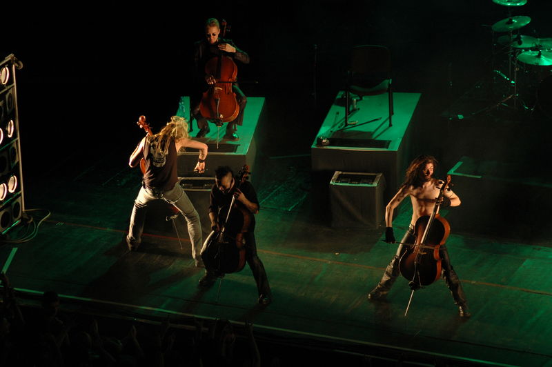 Фотографии -> Концерты ->  Apocalyptica в Music Hall (13 ноября 2005) -> Apocalyptica в Music Hall (13 ноября 2005) - 111