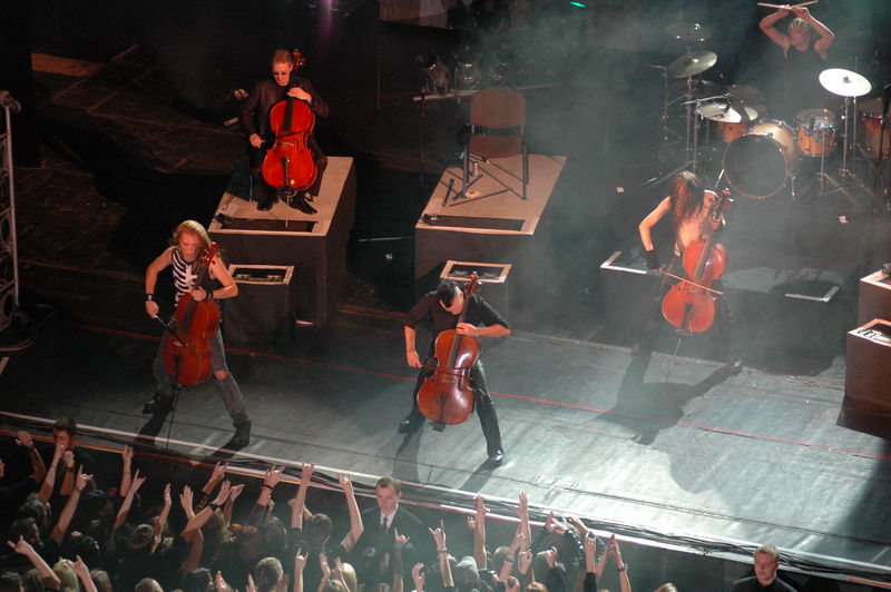 Фотографии -> Концерты ->  Apocalyptica в Music Hall (13 ноября 2005) -> Apocalyptica в Music Hall (13 ноября 2005) - 114