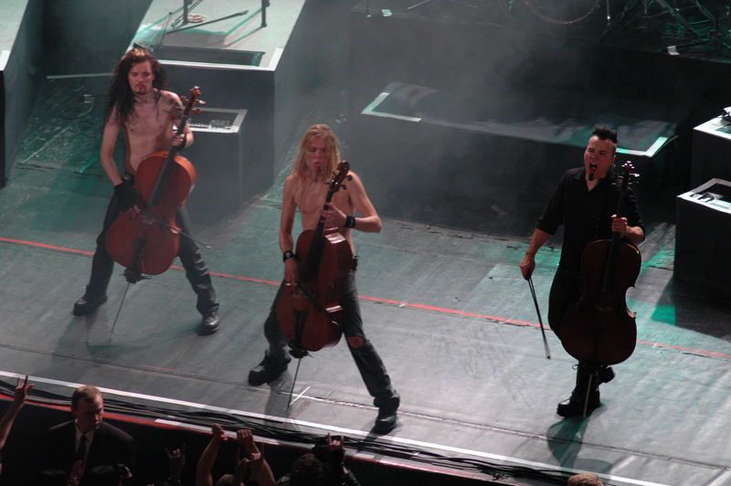 Фотографии -> Концерты ->  Apocalyptica в Music Hall (13 ноября 2005) -> Apocalyptica в Music Hall (13 ноября 2005) - 120