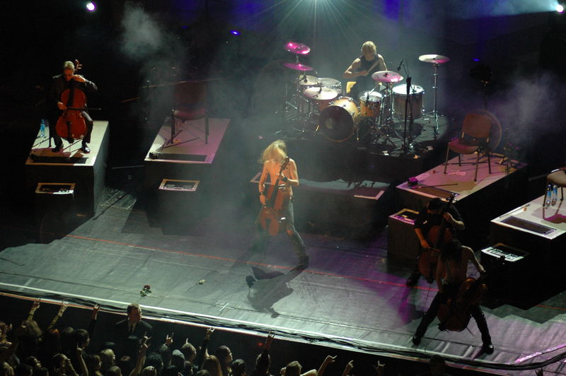 Фотографии -> Концерты ->  Apocalyptica в Music Hall (13 ноября 2005) -> Apocalyptica в Music Hall (13 ноября 2005) - 145