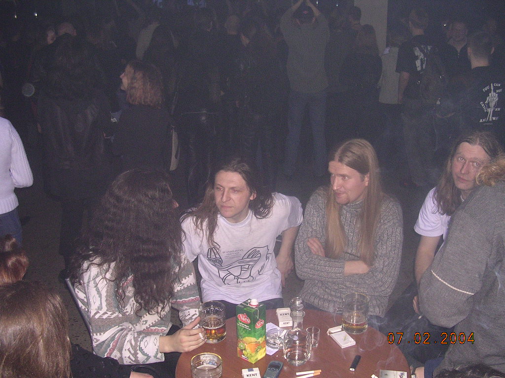 Фотографии -> Концерты ->  Концерт в клубе Арктика (7 февраля 2004) -> Концерт в клубе Арктика (7 февраля 2004) - Nomans land отдыхает...