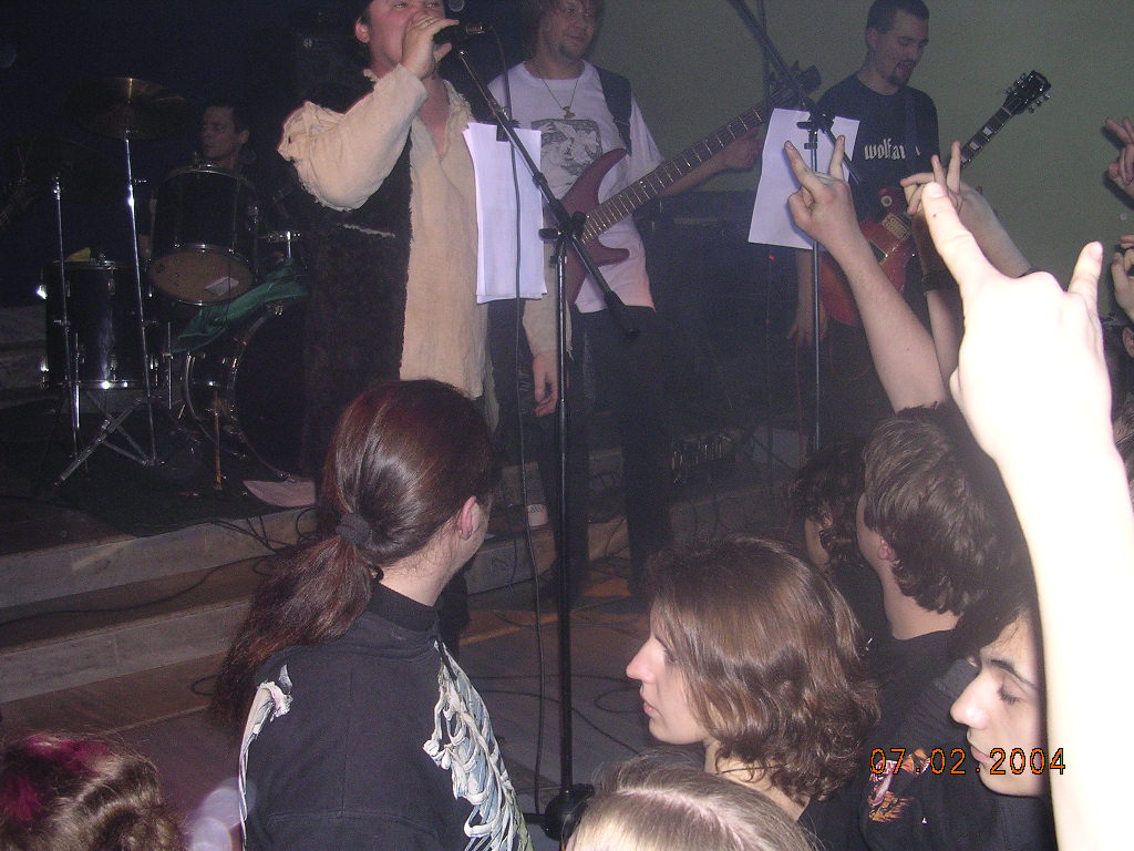Фотографии -> Концерты ->  Концерт в клубе Арктика (7 февраля 2004) -> Концерт в клубе Арктика (7 февраля 2004) - a025