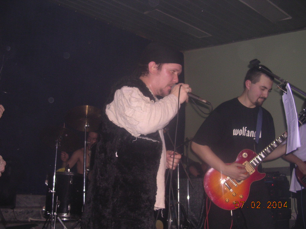 Фотографии -> Концерты ->  Концерт в клубе Арктика (7 февраля 2004) -> Концерт в клубе Арктика (7 февраля 2004) - a043