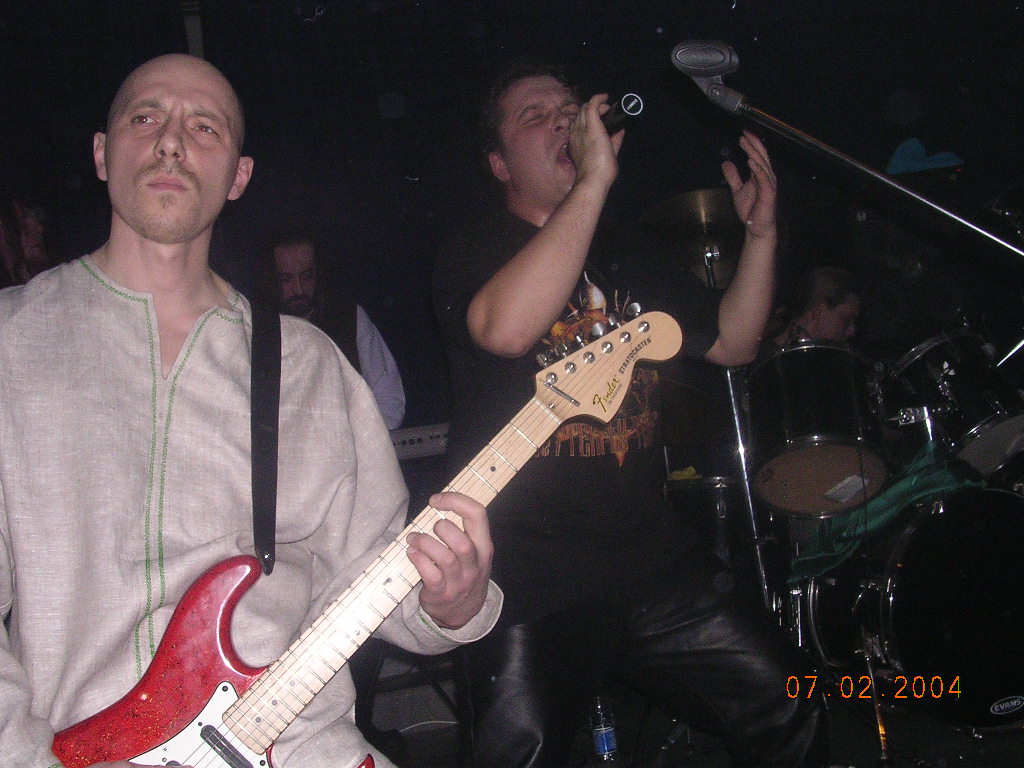 Фотографии -> Концерты ->  Концерт в клубе Арктика (7 февраля 2004) -> Концерт в клубе Арктика (7 февраля 2004) - a054