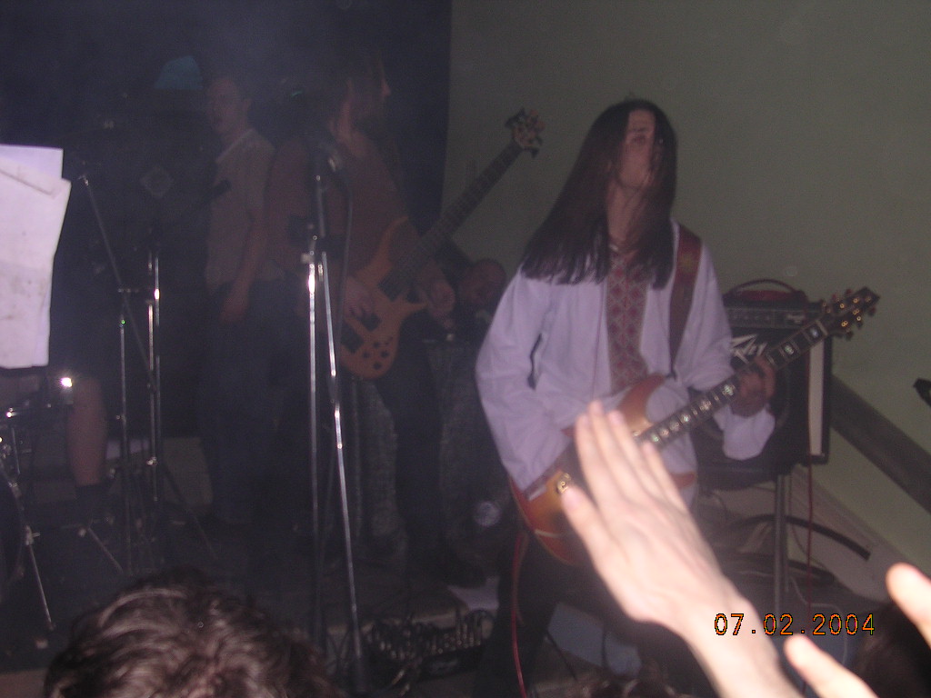 Фотографии -> Концерты ->  Концерт в клубе Арктика (7 февраля 2004) -> Концерт в клубе Арктика (7 февраля 2004) - a062