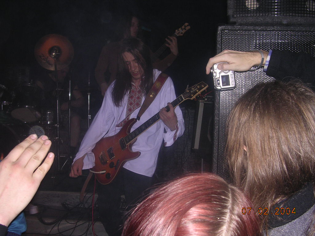 Фотографии -> Концерты ->  Концерт в клубе Арктика (7 февраля 2004) -> Концерт в клубе Арктика (7 февраля 2004) - a063