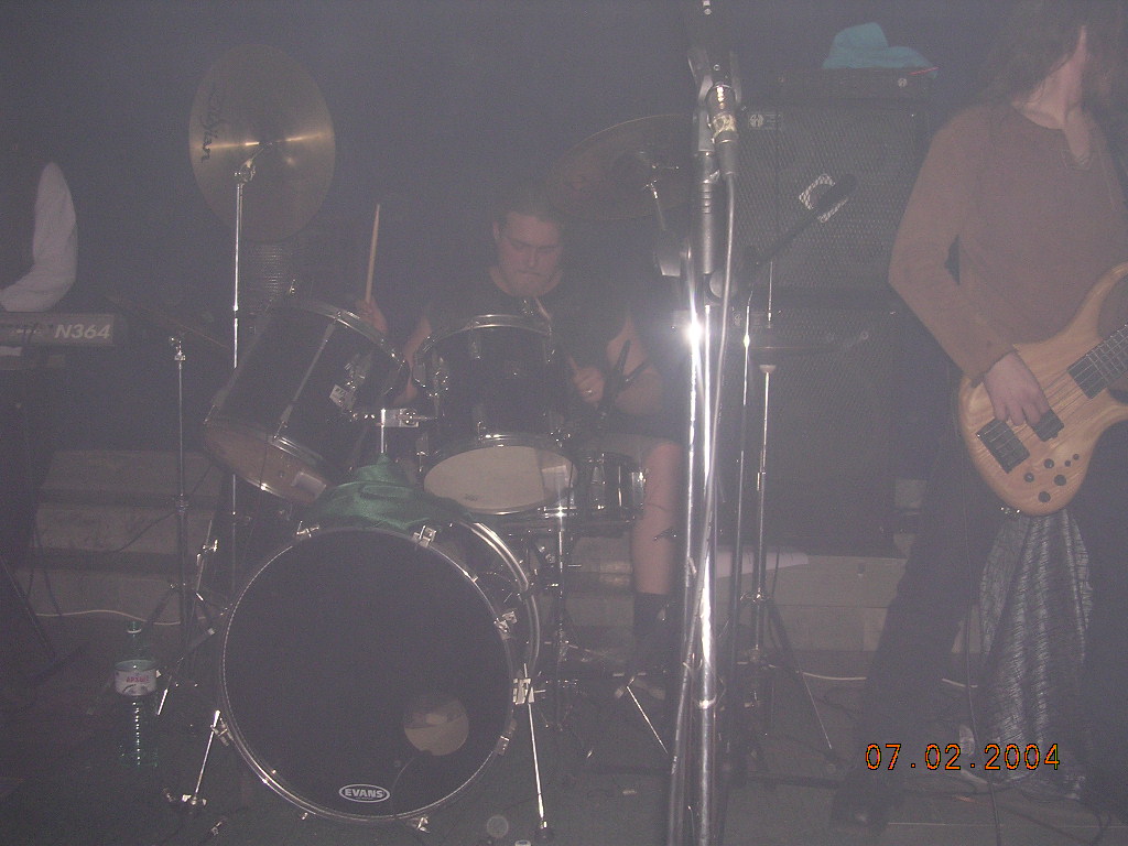 Фотографии -> Концерты ->  Концерт в клубе Арктика (7 февраля 2004) -> Концерт в клубе Арктика (7 февраля 2004) - a069