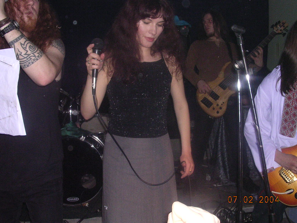 Фотографии -> Концерты ->  Концерт в клубе Арктика (7 февраля 2004) -> Концерт в клубе Арктика (7 февраля 2004) - ...и даже не спорить !!! :)