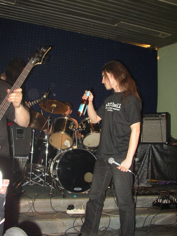 Фотографии -> Концерты -> Концерт в клубе Арктика (24 апреля 2004) ->  Morrah -> Morrah - 033