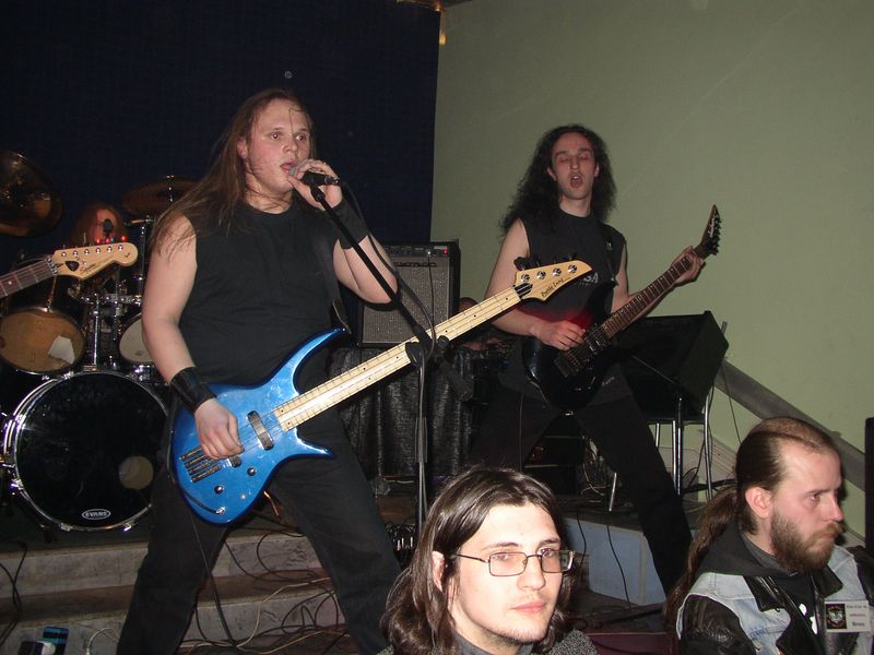 Фотографии -> Концерты -> Концерт в клубе Арктика (24 апреля 2004) ->  Asguard -> Asguard - 005