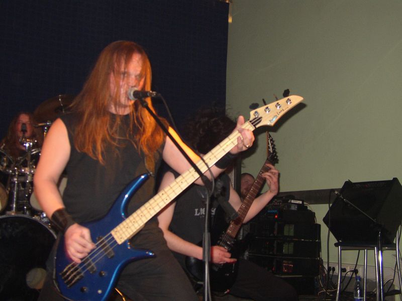 Фотографии -> Концерты -> Концерт в клубе Арктика (24 апреля 2004) ->  Asguard -> Asguard - 014
