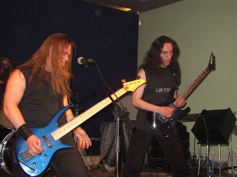Фотографии -> Концерты -> Концерт в клубе Арктика (24 апреля 2004) ->  Asguard -> Asguard - 016