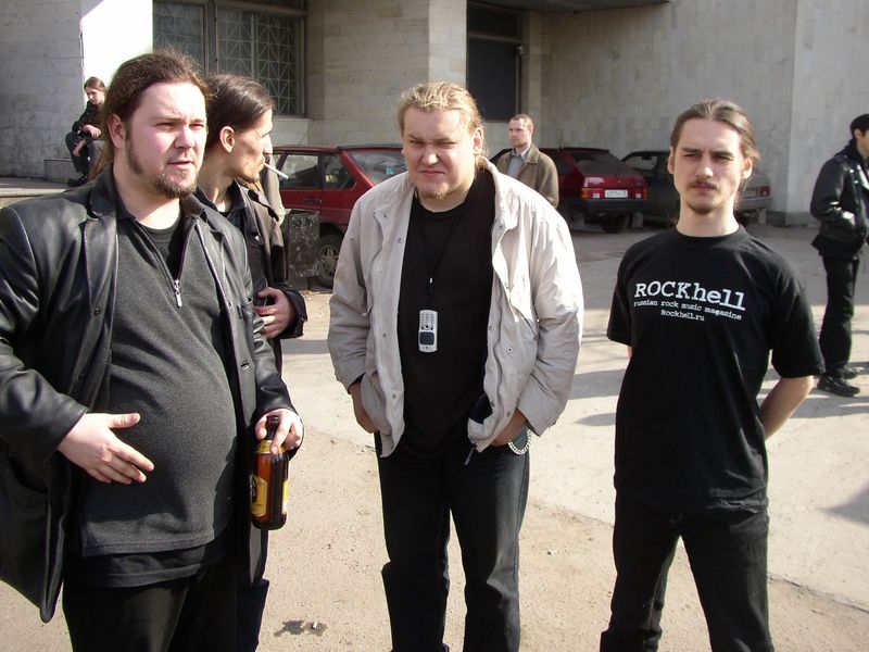 Фотографии -> Концерты -> Концерт в клубе Арктика (24 апреля 2004) ->  Люди на концерте -> Люди на концерте - 001