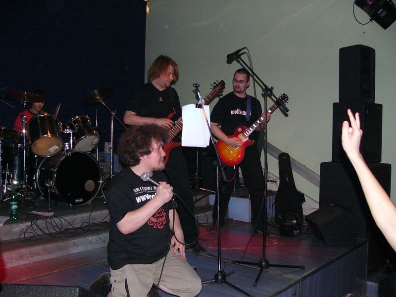 Фотографии -> Концерты -> Концерт в клубе Арктика (2 мая 2004) ->  Wolfsangel -> Wolfsangel - 018