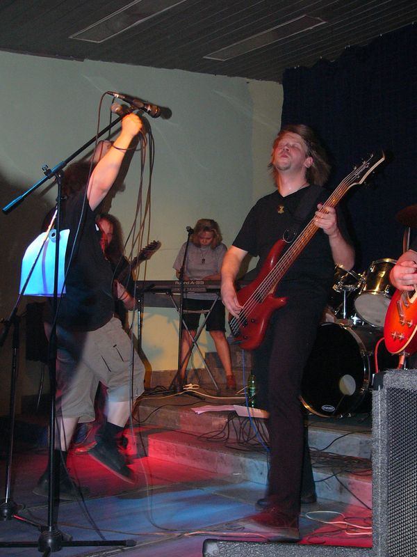 Фотографии -> Концерты -> Концерт в клубе Арктика (2 мая 2004) ->  Wolfsangel -> Wolfsangel - 021