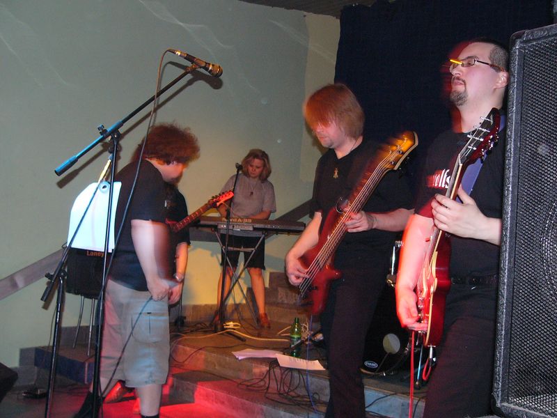 Фотографии -> Концерты -> Концерт в клубе Арктика (2 мая 2004) ->  Wolfsangel -> Wolfsangel - 022