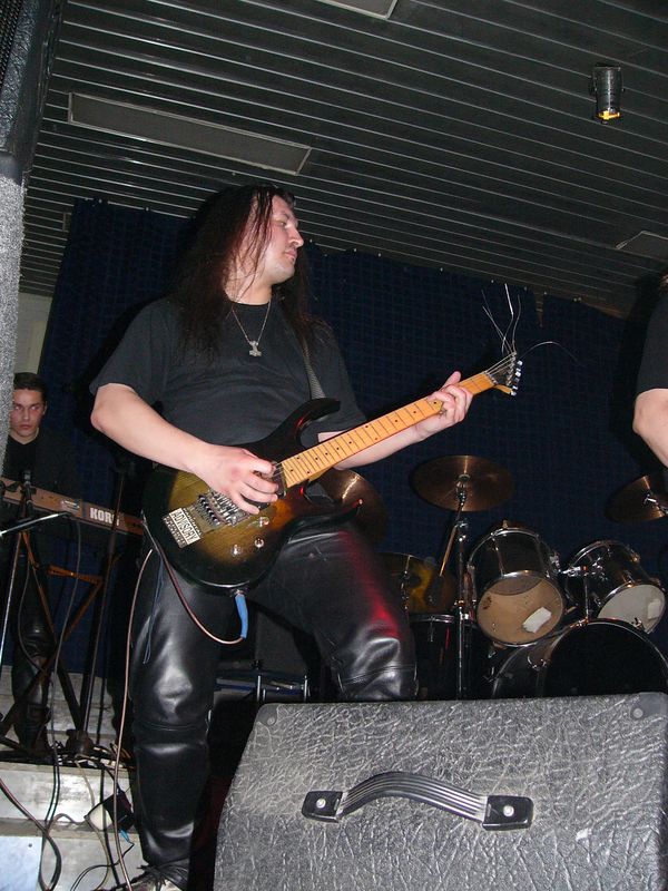 Фотографии -> Концерты -> Концерт в клубе Арктика (2 мая 2004) ->  Nomans Land -> Nomans Land - 057