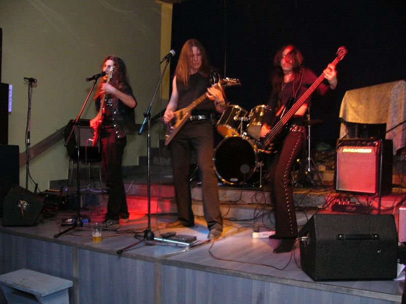 Фотографии -> Концерты -> Концерт в клубе Арктика (9 июля 2004) ->  Fatal -> Fatal - 017