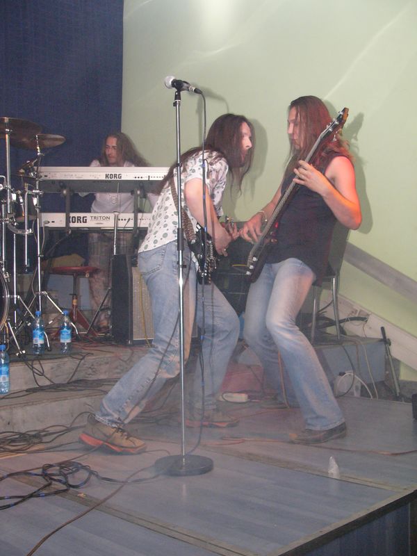 Фотографии -> Концерты -> Концерт в клубе Арктика (9 июля 2004) ->  Face-X -> Face-X - 002