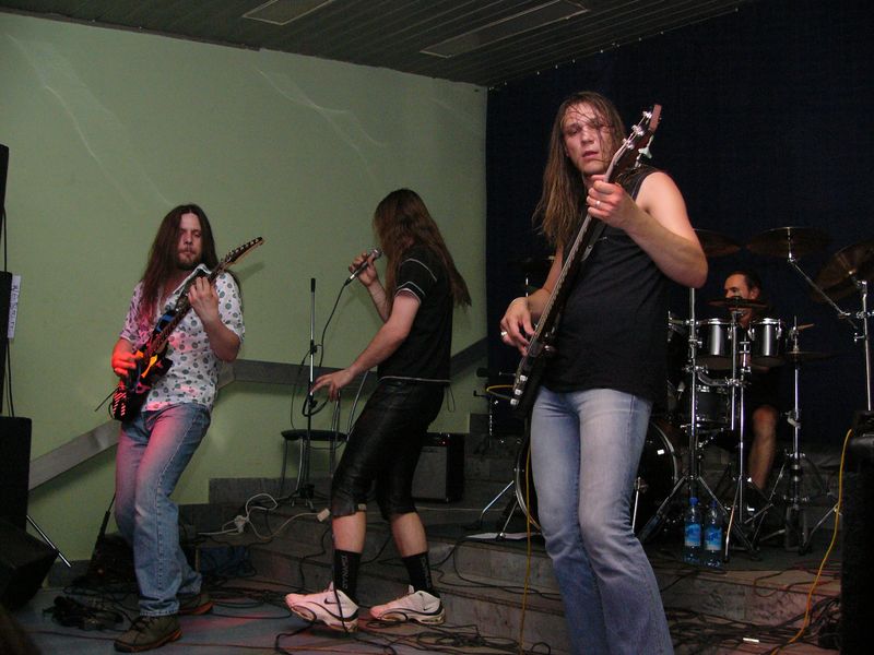 Фотографии -> Концерты -> Концерт в клубе Арктика (9 июля 2004) ->  Face-X -> Face-X - 024