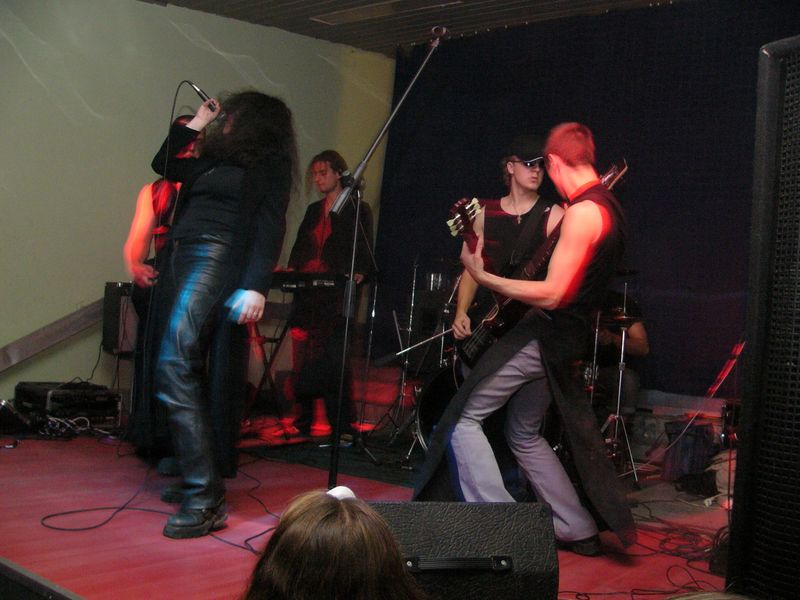 Фотографии -> Концерты -> Концерт в клубе Арктика (28 августа 2004) ->  Moray Eel -> Moray Eel - 011