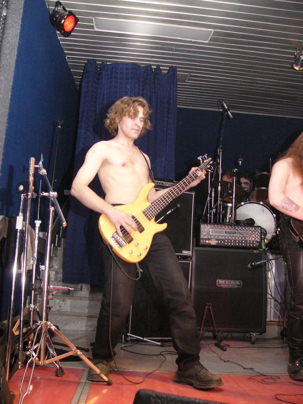 Фотографии -> Концерты -> Impaled Nazarene в клубе Арктика (29 октября 2004) ->  Simonia -> Simonia - 005