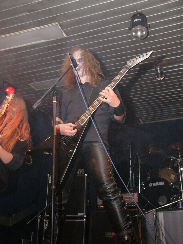 Фотографии -> Концерты -> Impaled Nazarene в клубе Арктика (29 октября 2004) ->  Perunъ -> Perunъ - 001
