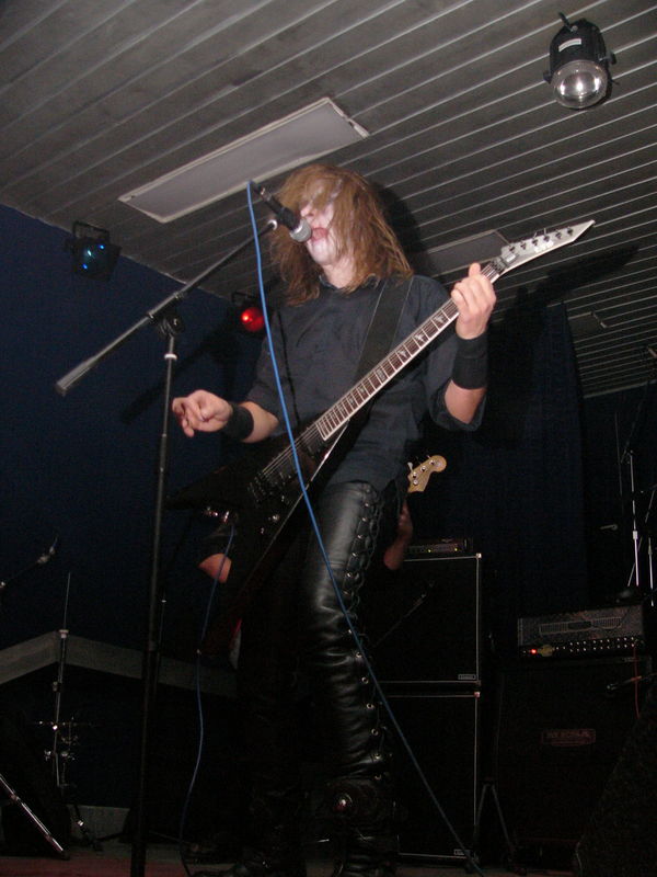 Фотографии -> Концерты -> Impaled Nazarene в клубе Арктика (29 октября 2004) ->  Perunъ -> Perunъ - 010