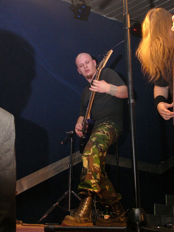Фотографии -> Концерты -> Impaled Nazarene в клубе Арктика (29 октября 2004) ->  Morrah -> Morrah - 020