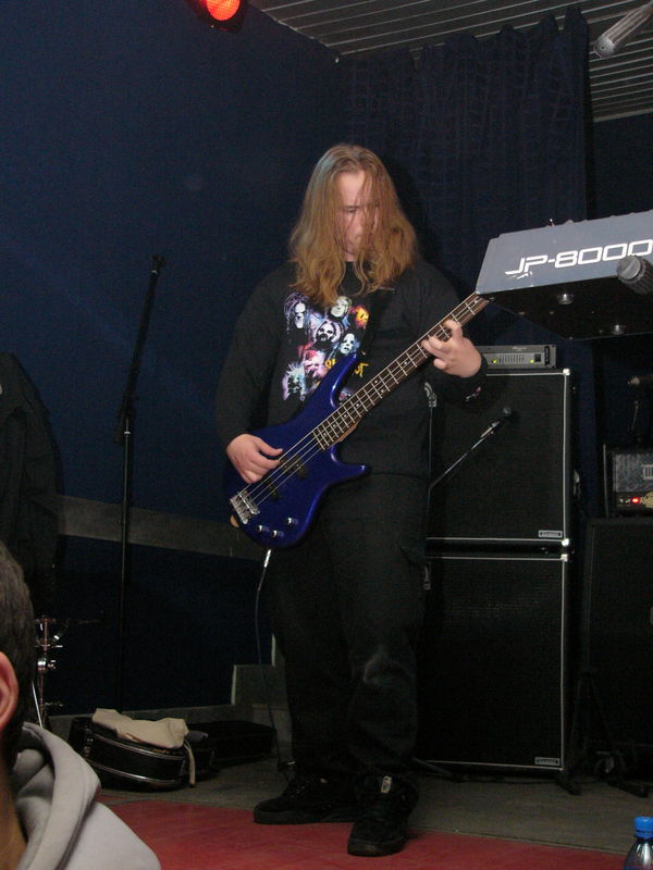 Фотографии -> Концерты -> Impaled Nazarene в клубе Арктика (29 октября 2004) ->  Drawn Me Blue -> Drawn Me Blue - 007