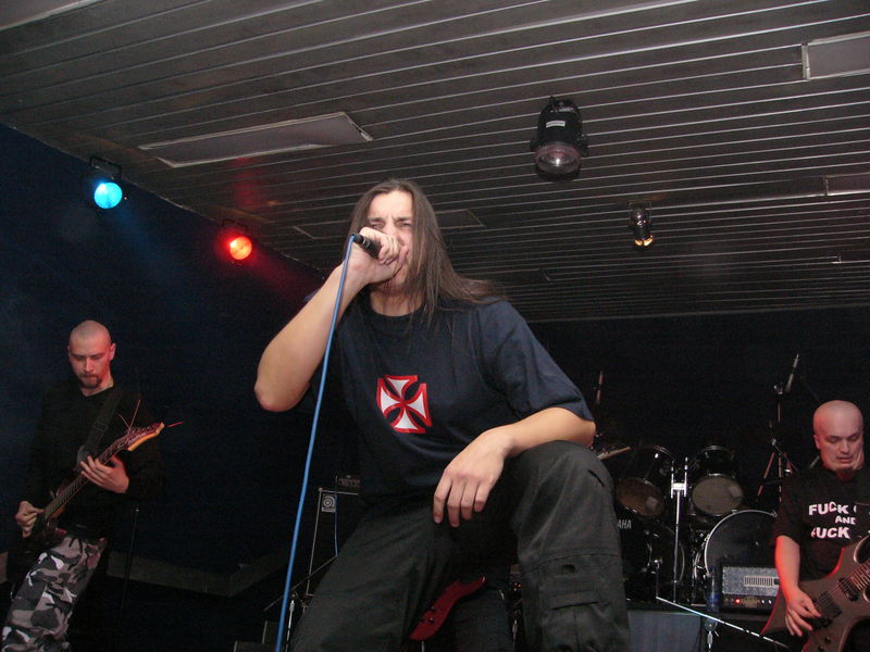 Фотографии -> Концерты -> Impaled Nazarene в клубе Арктика (29 октября 2004) ->  Tartharia -> Tartharia - 003
