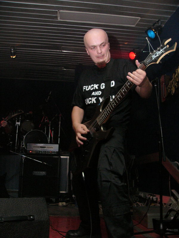 Фотографии -> Концерты -> Impaled Nazarene в клубе Арктика (29 октября 2004) ->  Tartharia -> Tartharia - 015