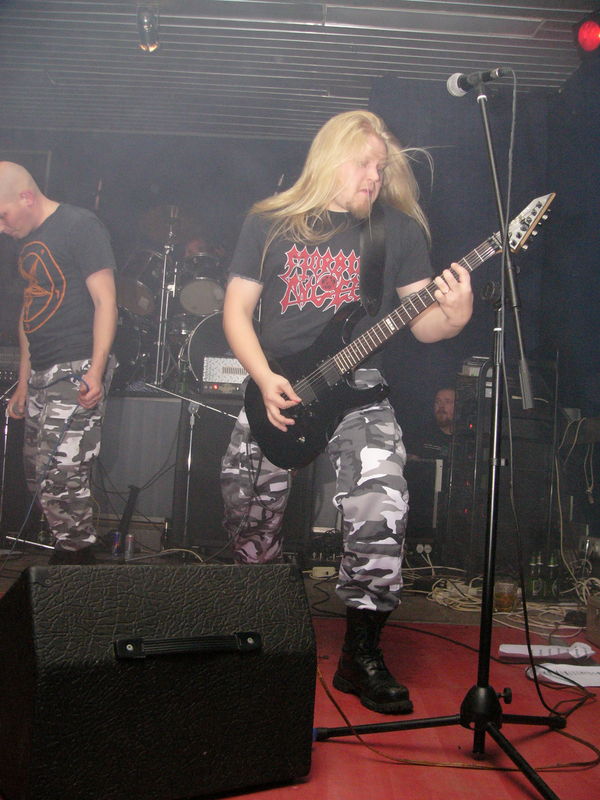Фотографии -> Концерты -> Impaled Nazarene в клубе Арктика (29 октября 2004) ->  Impaled Nazarene -> Impaled Nazarene - 005