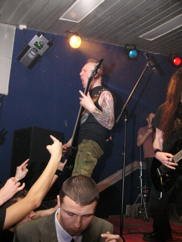 Фотографии -> Концерты -> Impaled Nazarene в клубе Арктика (29 октября 2004) ->  Impaled Nazarene -> Impaled Nazarene - 007