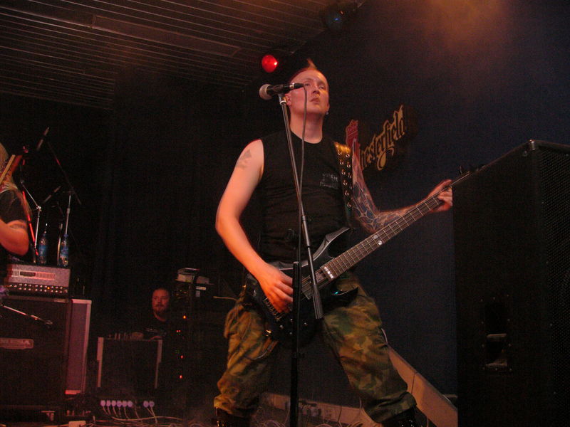 Фотографии -> Концерты -> Impaled Nazarene в клубе Арктика (29 октября 2004) ->  Impaled Nazarene -> Impaled Nazarene - 028